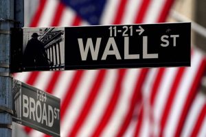 Wall Street finit en hausse, portée par les valeurs à forte croissance