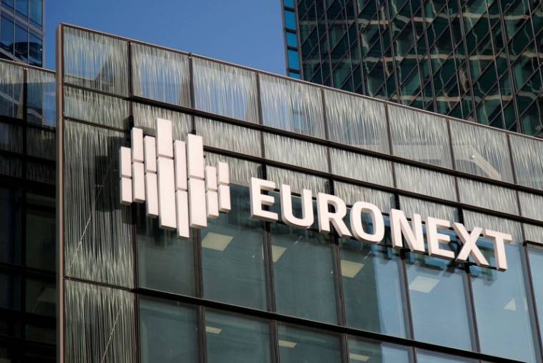 Le logo d'Euronext à son siège à Paris
