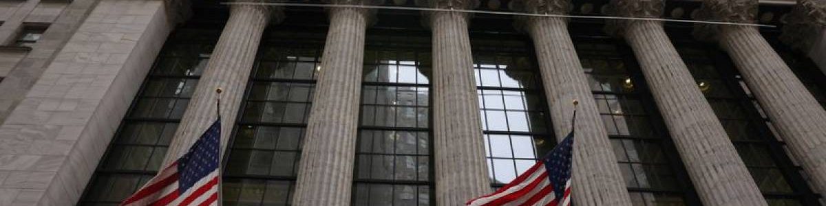 Wall Street hésitante, Salesforce plombe le Dow Jones